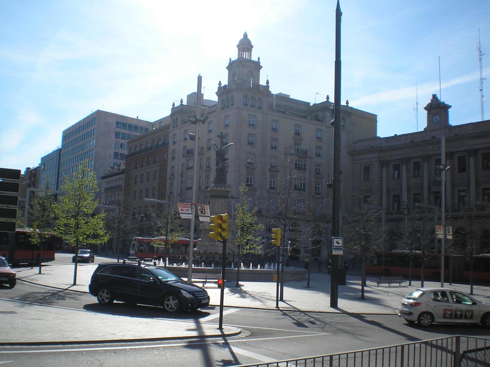 Apartamentos Plaza Espana Deluxe Saragosse Extérieur photo